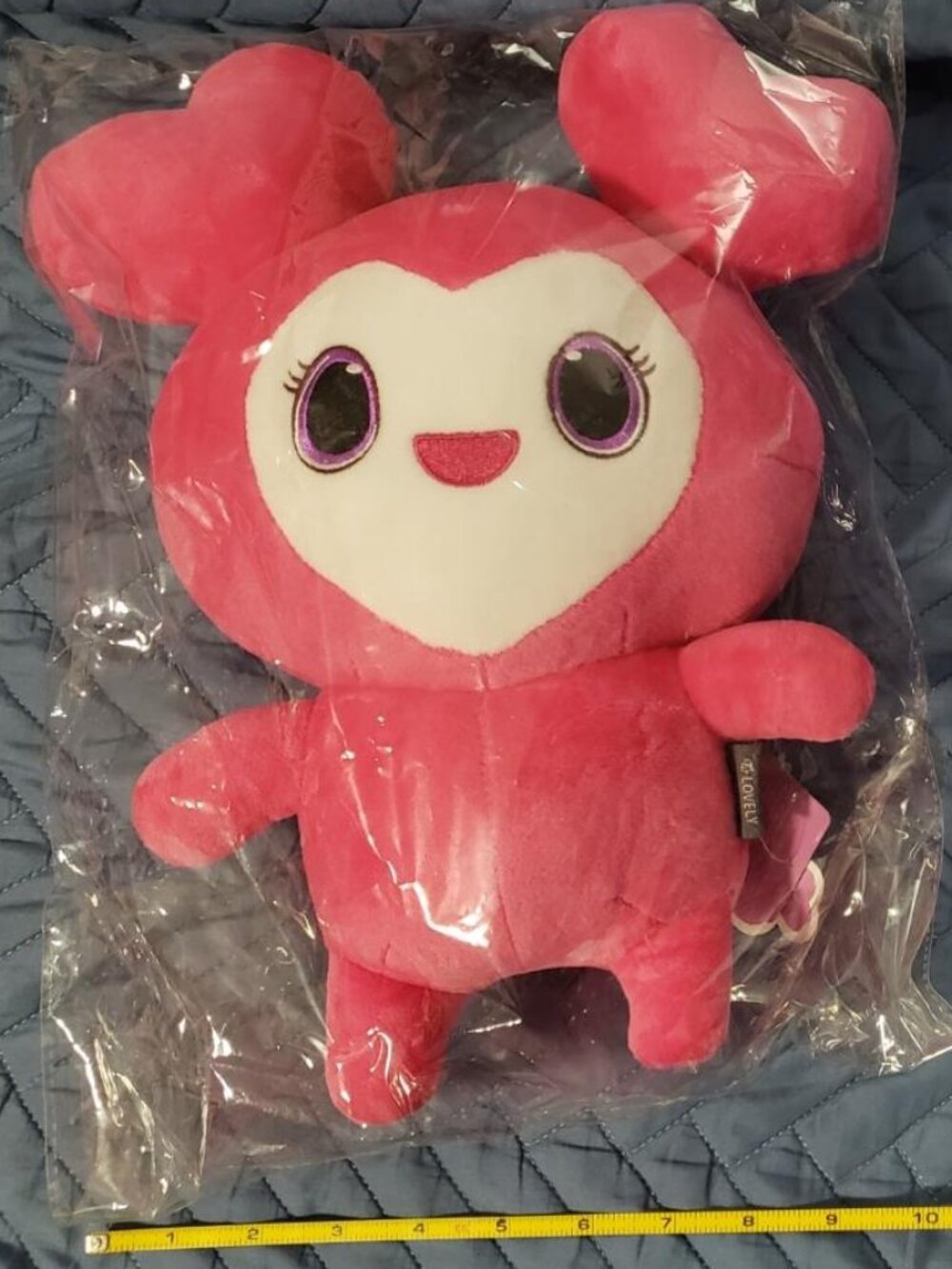 TWICE LOVELY LARGE PLUSHIES SEALED/UNOPENED. OFFICAL K-POP MERCH 2018